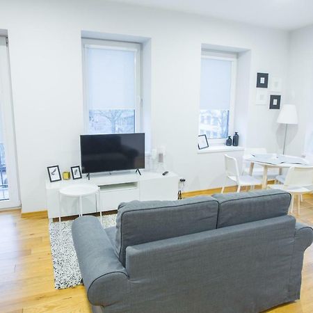 Bright 1Bd Apartment In Old Town By Hostlovers Kaunas Exterior foto